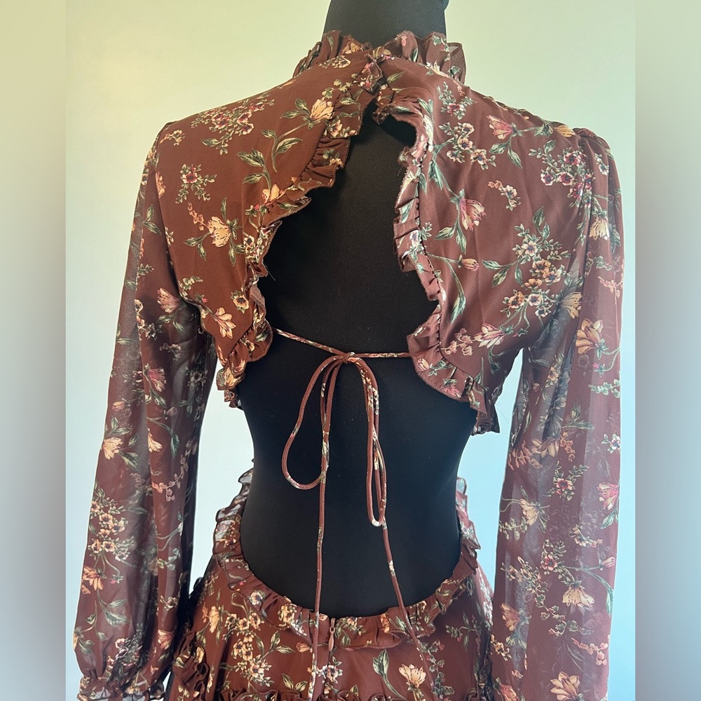 Beautiful floral open back sexy dress. NWOT